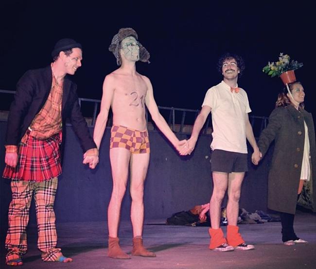 El grupo teatral Reacción Química actúa en la provincia pacense El grupo teatral Reacción Química actúa en la provincia pacense