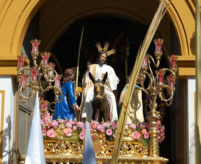 Resultado de imagen de pasos de jesus entrando en jerusalen de badajoz