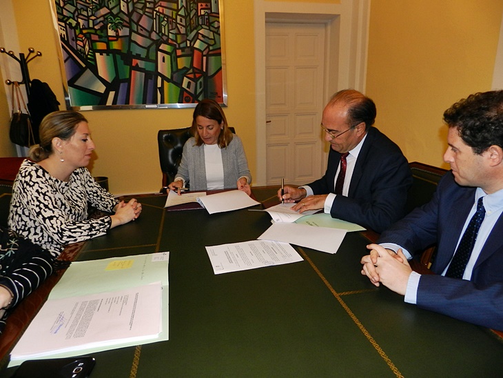 Ayto de Cáceres y Liberbank firman una operación de tesorería por 5,1 millones Ayto de Cáceres y Liberbank firman una operación de tesorería por 5,1 millones