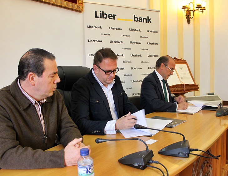 Liberbank aporta 40.000 euros para ayudas a familias emeritenses en situación de emergencia Liberbank aporta 40.000 euros para ayudas a familias emeritenses en situación de emergencia