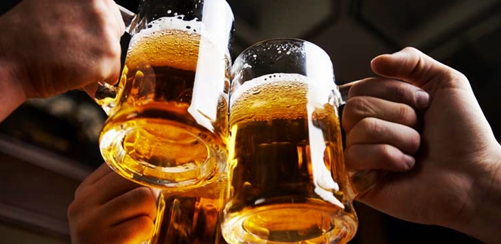 El PSOE desaprueba un concurso para consumir alcohol en las ferias y fiestas de Sagrajas El PSOE desaprueba un concurso para consumir alcohol en las ferias y fiestas de Sagrajas