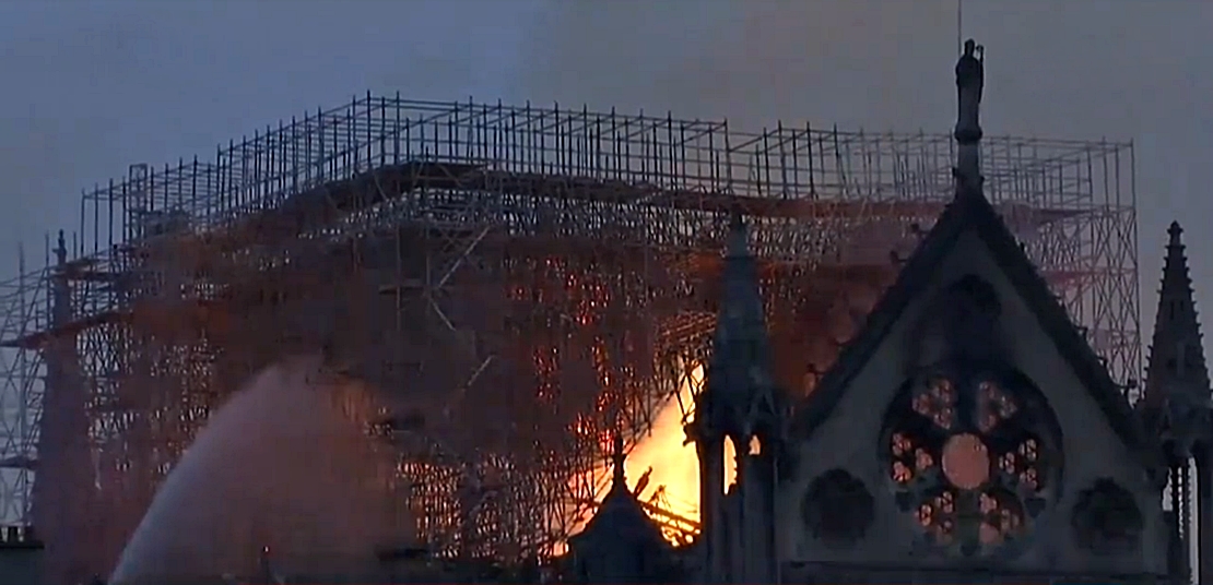 Arde la catedral de Notre Dame (París) Arde la catedral de Notre Dame (París)