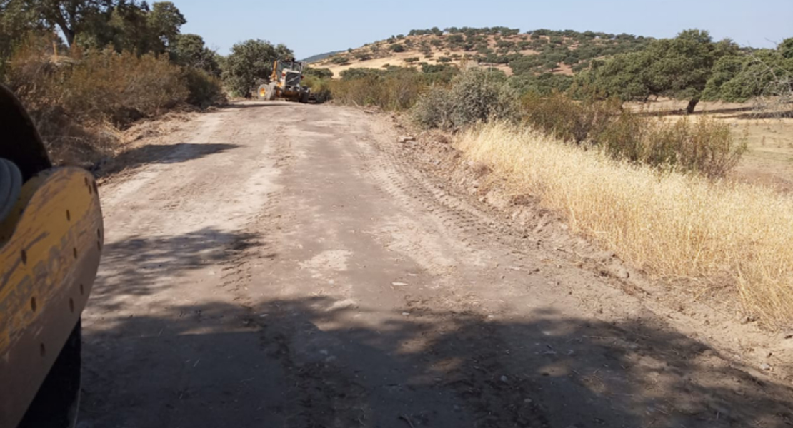 Higuera la Real ya puede presumir de unos caminos arreglados Higuera la Real ya puede presumir de unos caminos arreglados
