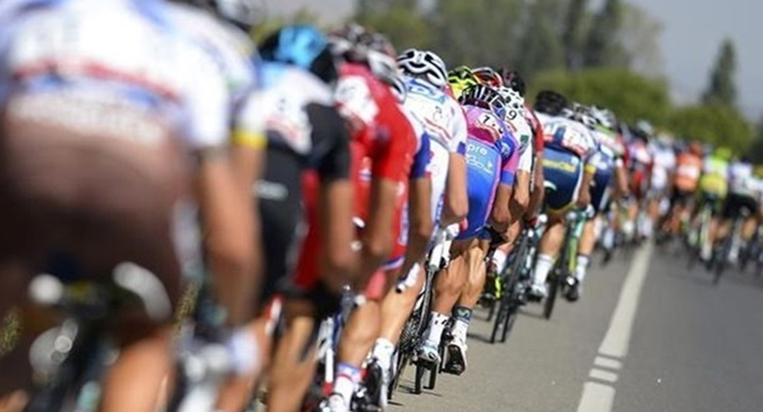 La carretera que enlaza Las Mestas y La Alberca, preparada para la Vuelta Ciclista a España La carretera que enlaza Las Mestas y La Alberca, preparada para la Vuelta Ciclista a España