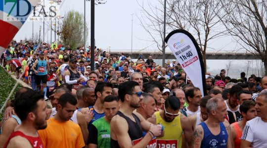 Imágenes de la Maratón y Media Maratón Ciudad de Badajoz II
