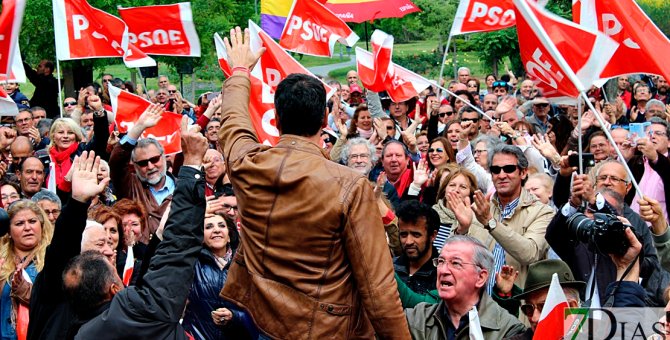 El PSOE convoca a los extremeños para apoyar a Pedro Sánchez este jueves