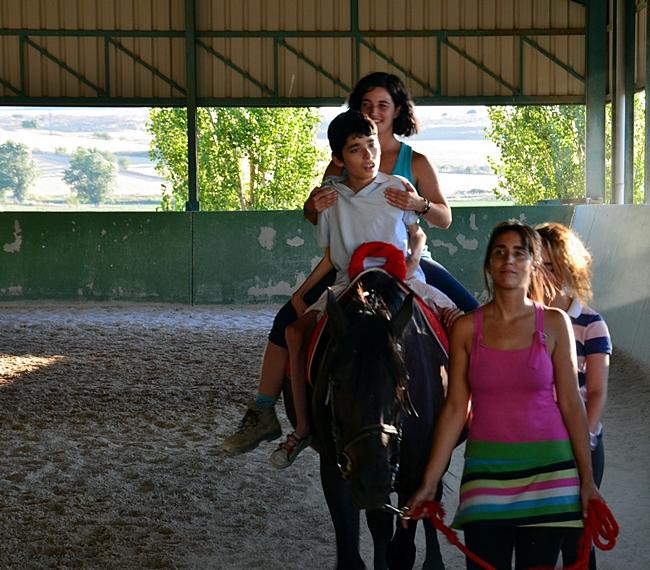 Zooterapia Extremadura, un lugar donde los caballos ayudan a las personas