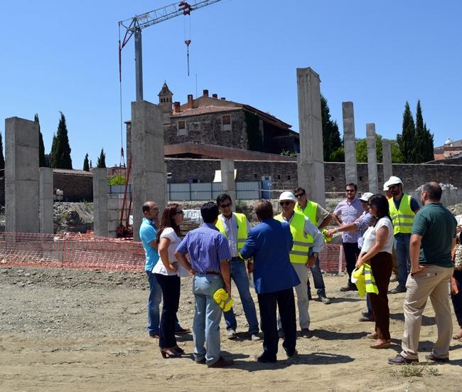 Del Moral visita las obras de la Hospedería de Garrovillas de Alconétar