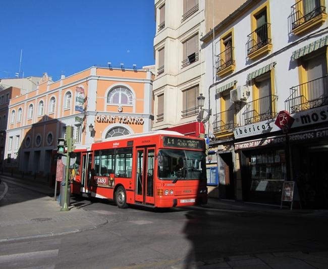 El servicio de autobús de Cáceres sufre varias modificaciones