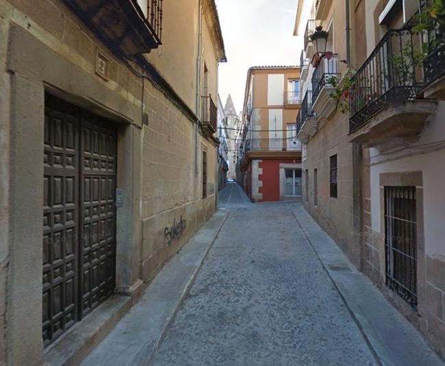 Cortan la Calle Moreras de Cáceres durante 10 meses