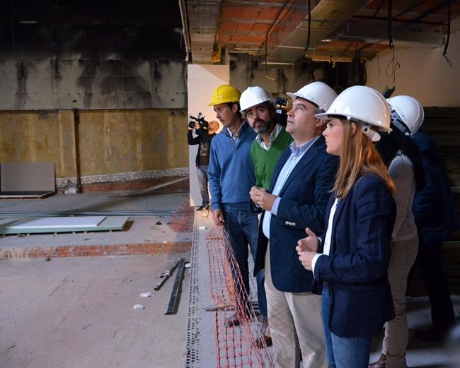 Visita oficial al Centro Joven de Badajoz, que abrirá a principios de 2015