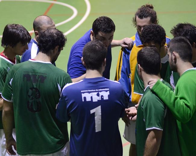 Balonmano Pacense vence en Cáceres y aspira al cuarto puesto