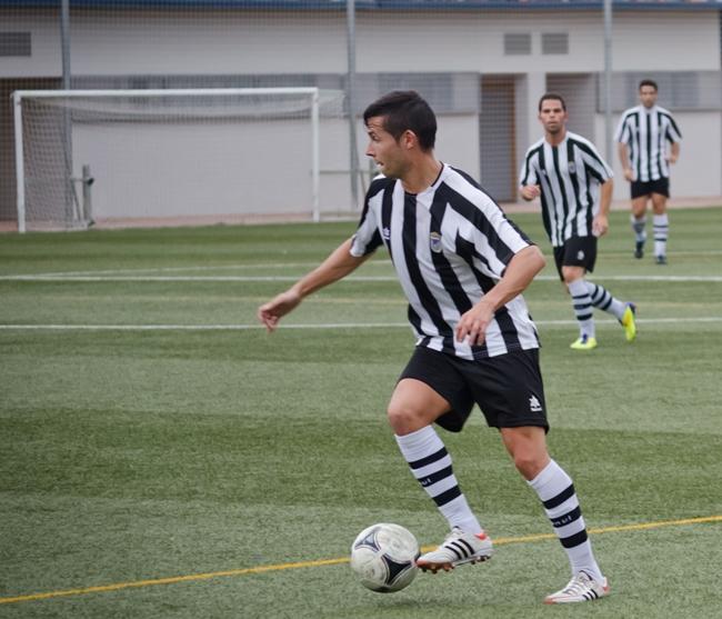 El CD. Badajoz se lleva un partido loco en Higuera de Vargas