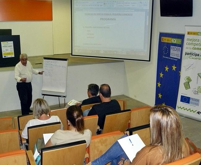 Empresarios cacereños aprenden a mejorar sus ventas, uniendo tradición y nuevas tecnologías