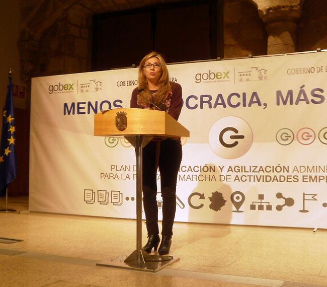 La Junta idea un plan para agilizar la puesta en marcha de empresas