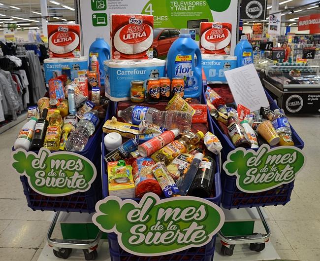 Carrefour reparte carros de la compra del “Mes de la suerte”