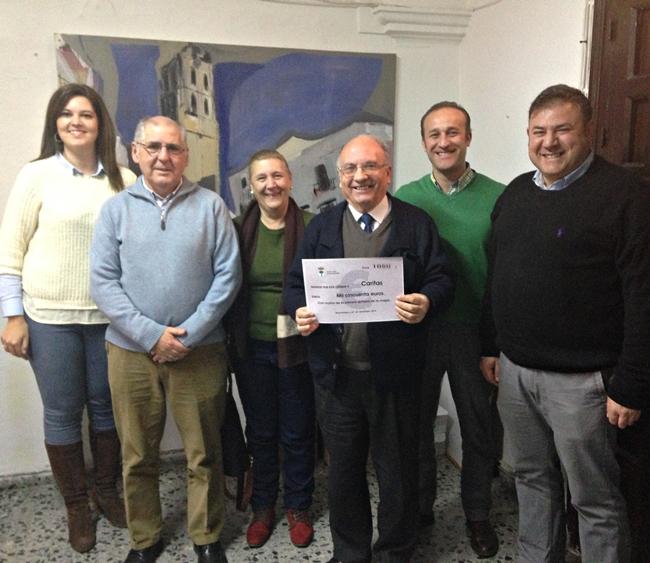 Almendralejo entrega 1000 euros a Cáritas