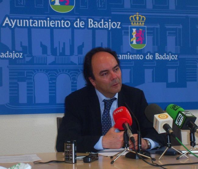 Pretenden derribar el edificio donde comienza la Calle Prim