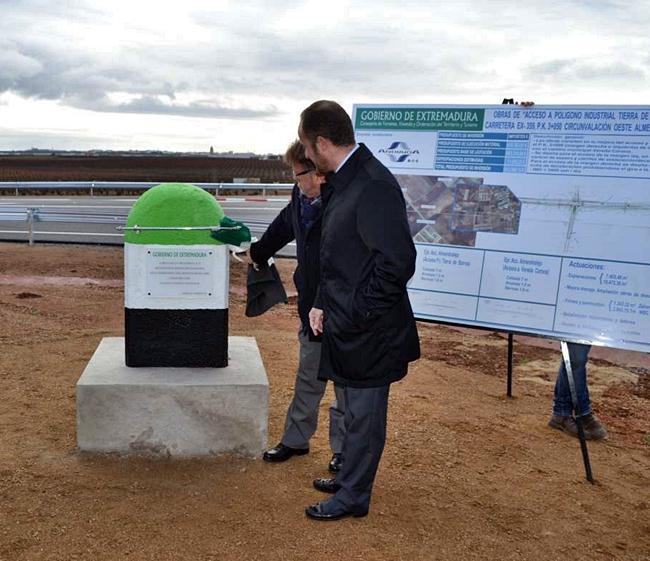 Inaugurado el nuevo acceso al polígono industrial de Almendralejo