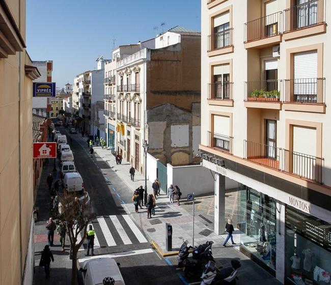 Queda inaugurado el ensanche de la Calle Félix Valverde en Mérida