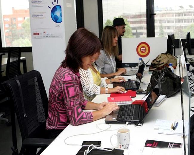 La Junta crea una línea de microcréditos para mujeres emprendedoras