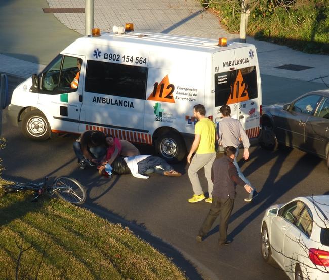 Sufre una fuerte herida en la cabeza tras ser atropellada en Badajoz