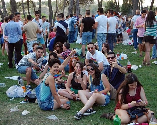 El dispositivo de Los Palomos prohíbe el botellón en la Alcazaba