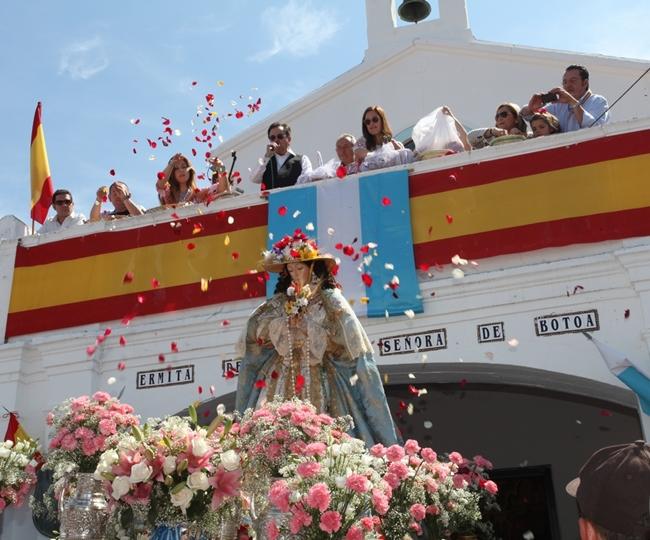 Dos mil personas participan en la Romería de Bótoa