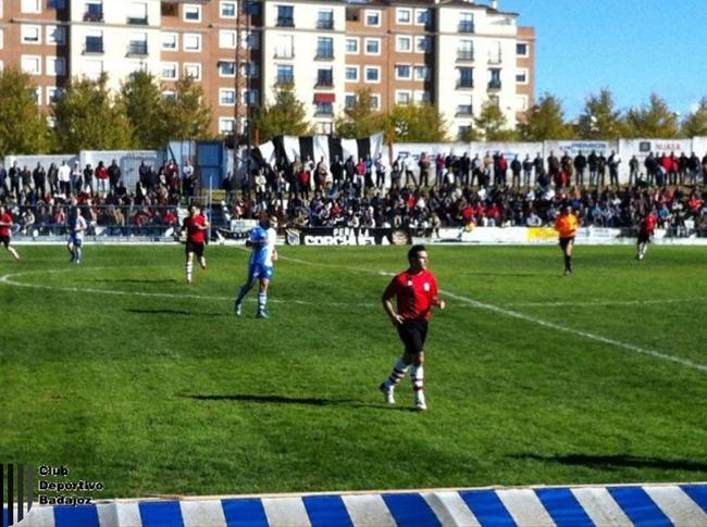 El CD. Badajoz 1905 se lleva los puntos de un flojo derbi