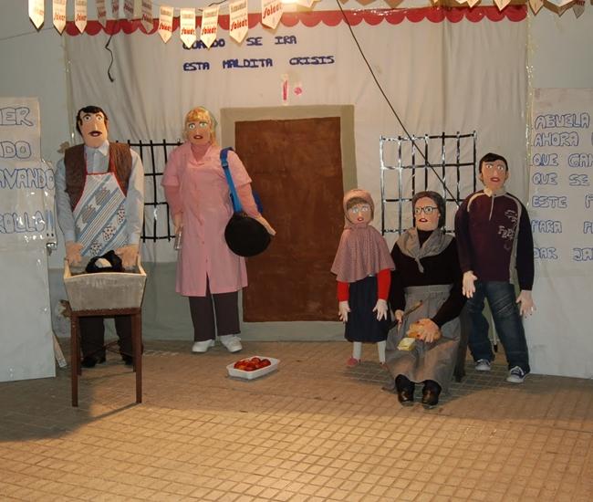 Olivenza celebra su particular concurso "Las muñecas de San Juan"