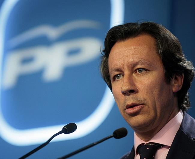 Juventudes Socialistas pide la dimisión de Carlos Floriano por el cobro de sobresueldos