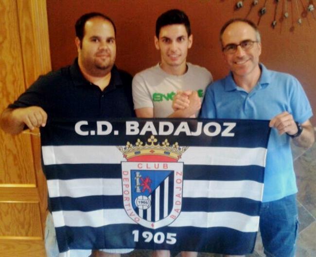 Macarro es el nuevo fichaje del CD Badajoz 1905