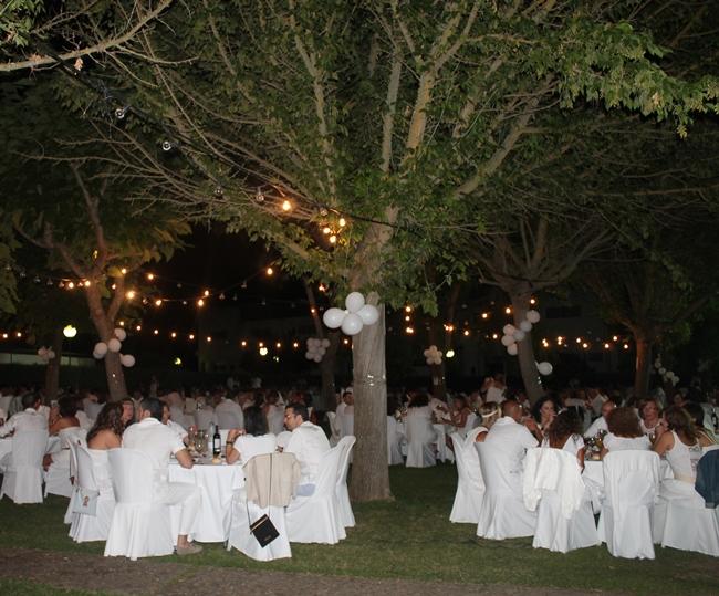 Olivenza celebra la II edición de su Fiesta Ibicenca 