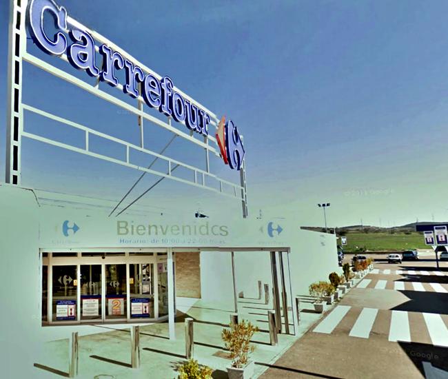 Intentan extraer material escolar del Carrefour de Zafra
