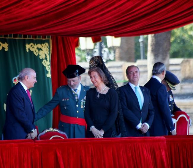 Vídeo de la Reina Sofía en Badajoz presidiendo el Día de la Guardia Civil