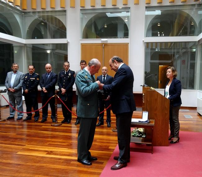 El comandante Montero, medalla al Mérito de la Seguridad Vial