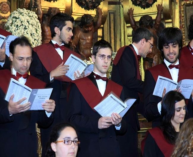 El Coro de la UEx ofrece un concierto en Salvatierra de los Barros 