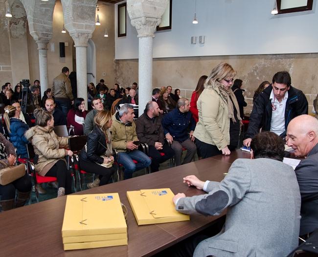 32 familias de Gévora reciben las llaves de sus nuevas VPO