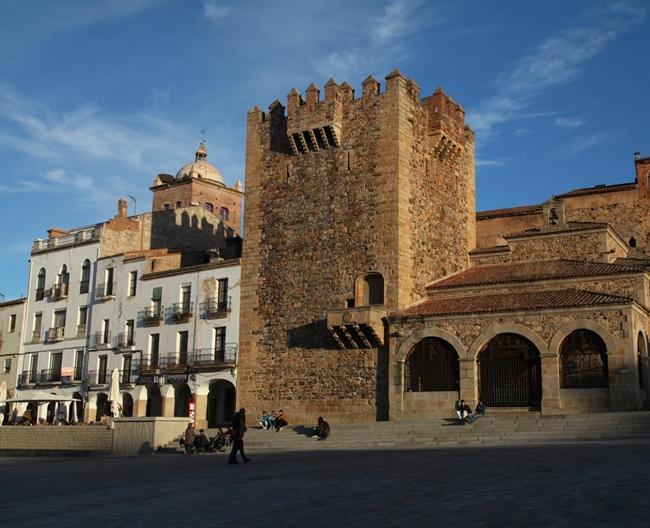 Quedan regulados los precios para visitar los monumentos de Cáceres