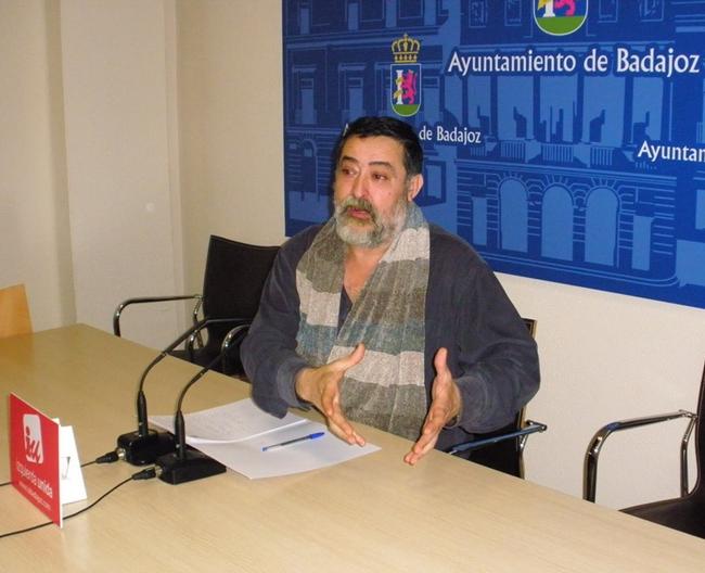 Izquierda Unida critica la pobre situación de las ayudas sociales en Badajoz