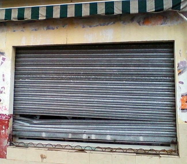 Roban en un Bazar de la barriada de Suerte de Saavedra
