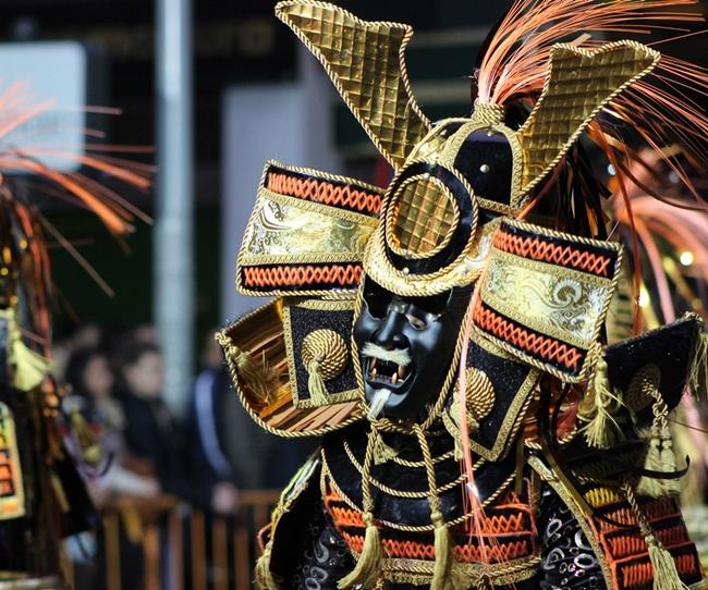 Los Lingotes vencen en el desfile infantil de comparsas