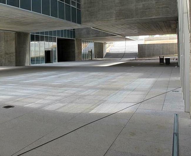 El aumento de bacterias de legionella obliga a desinfectar el edificio III Milenio