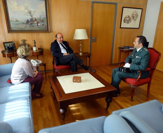 El Delegado da la bienvenida al nuevo teniente coronel de Cáceres