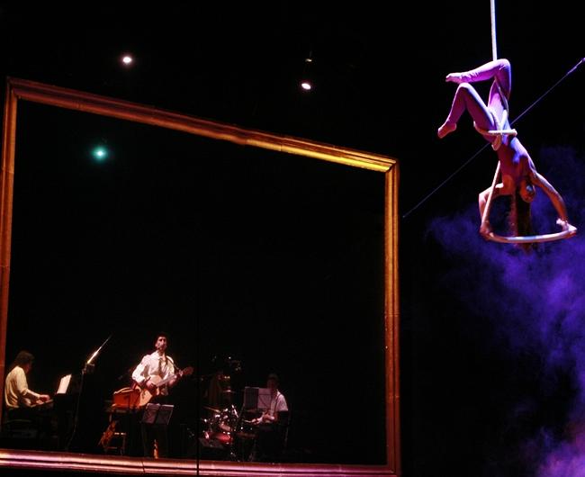 El Circo Gran Fele representa en Badajoz su espectáculo Viaje a la Luna
