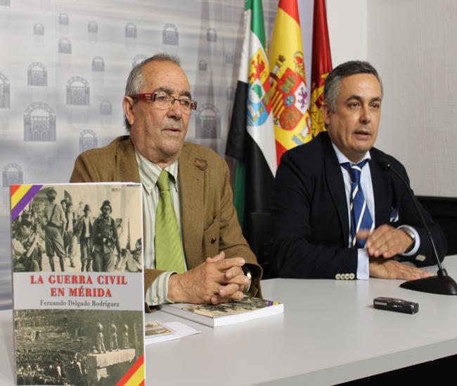 El cronista de Mérida publica un libro sobre la Guerra Civil en la ciudad