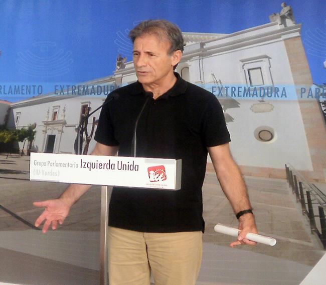 Escobar dice que la “bestia negra” de IU en Economía ha sido Fernández