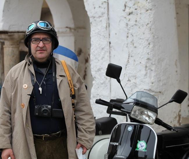 La Plaza Alta de Badajoz acoge una concentración de Vespas antiguas