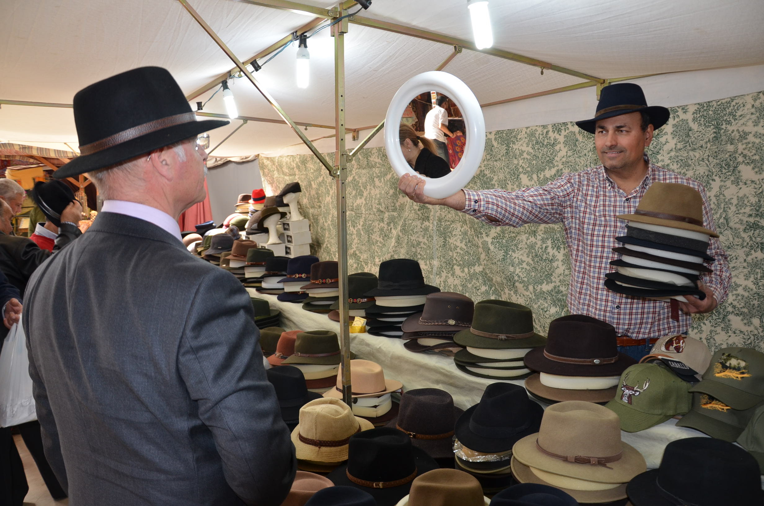Imágenes de la XVIII edición de la Feria de Mayores de Extremadura