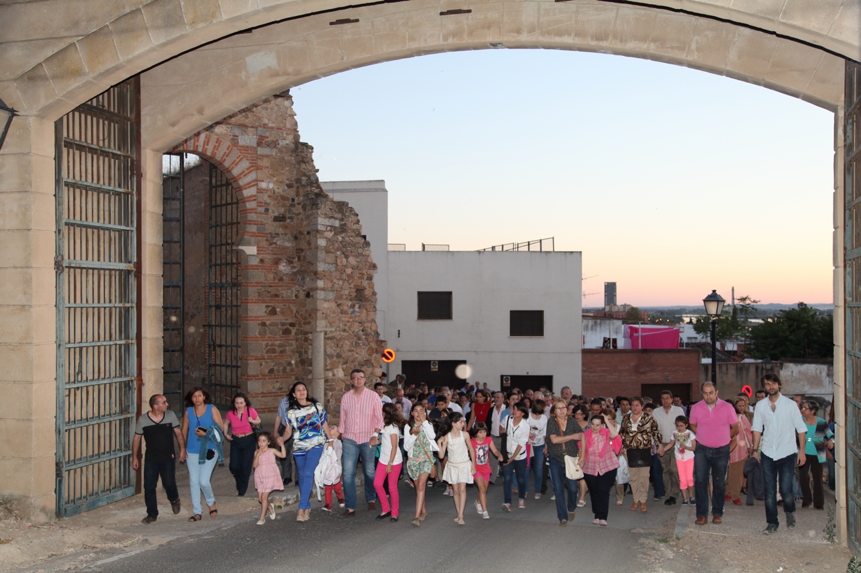 Gran acogida de la ruta teatralizada por el Casco Antiguo de Badajoz